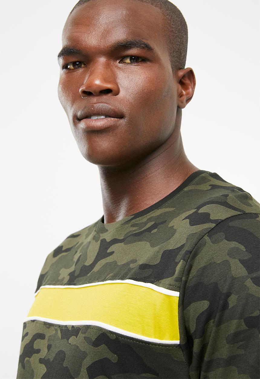 Brave Soul - Capital short sleeve tee - khaki green & yellow