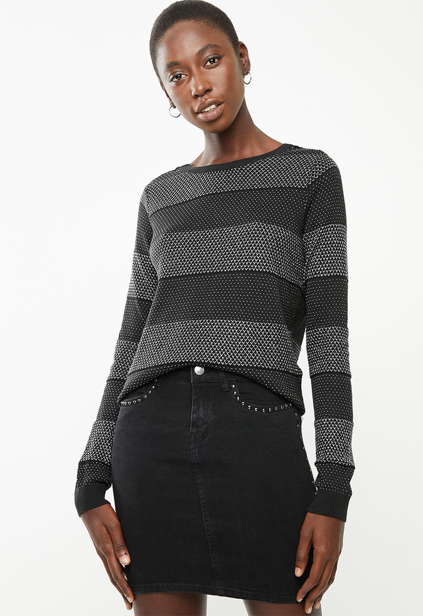 Vero Moda - Francine long sleeve button back cardi - black