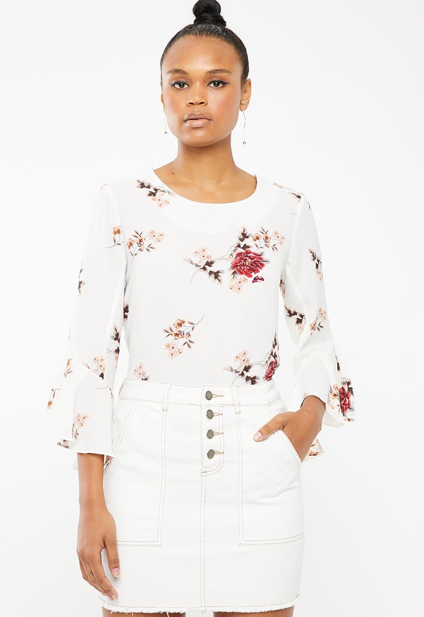 Revenge - 3/4 sleeve floral blouse - white