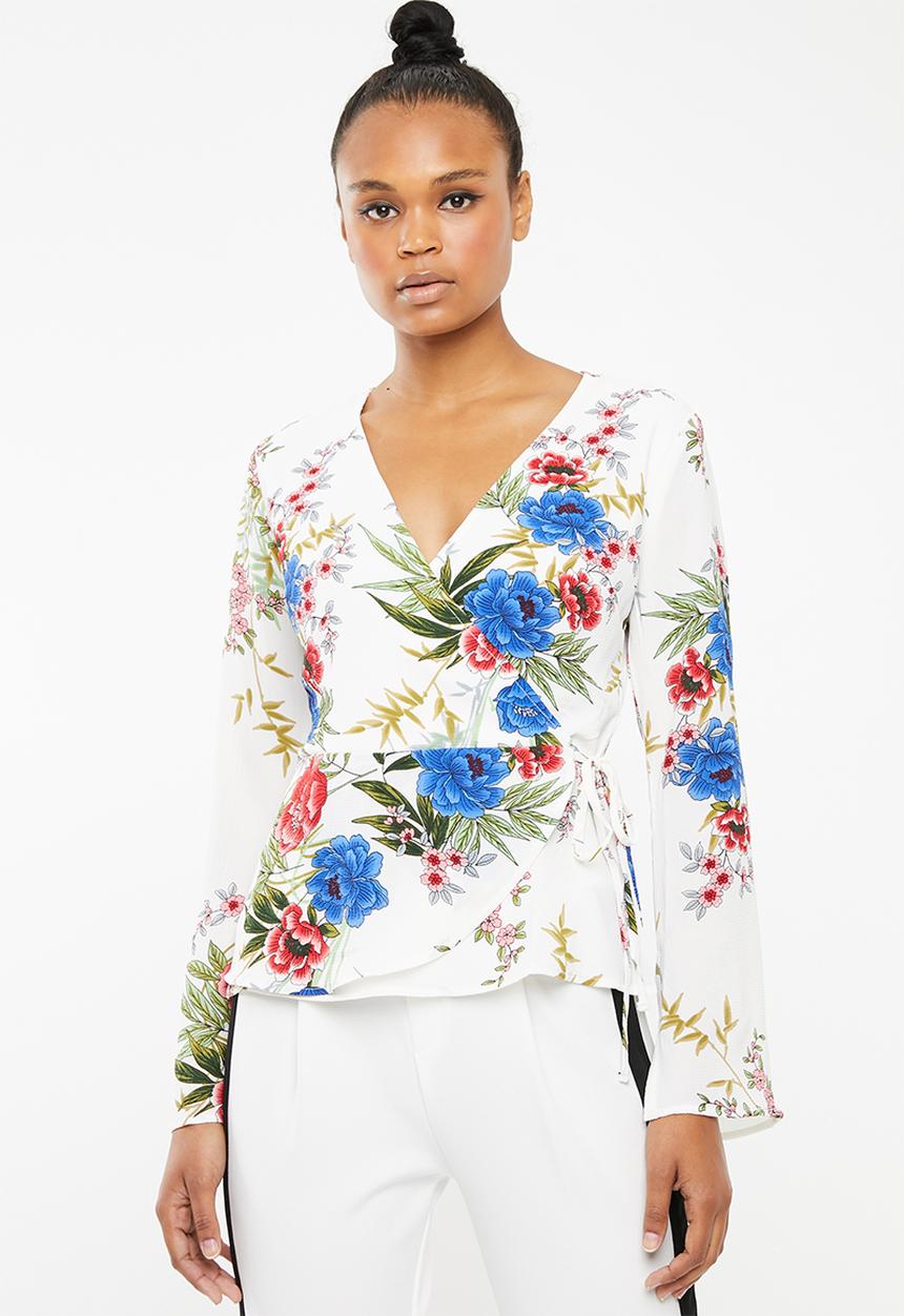Revenge - Floral wrap top - white