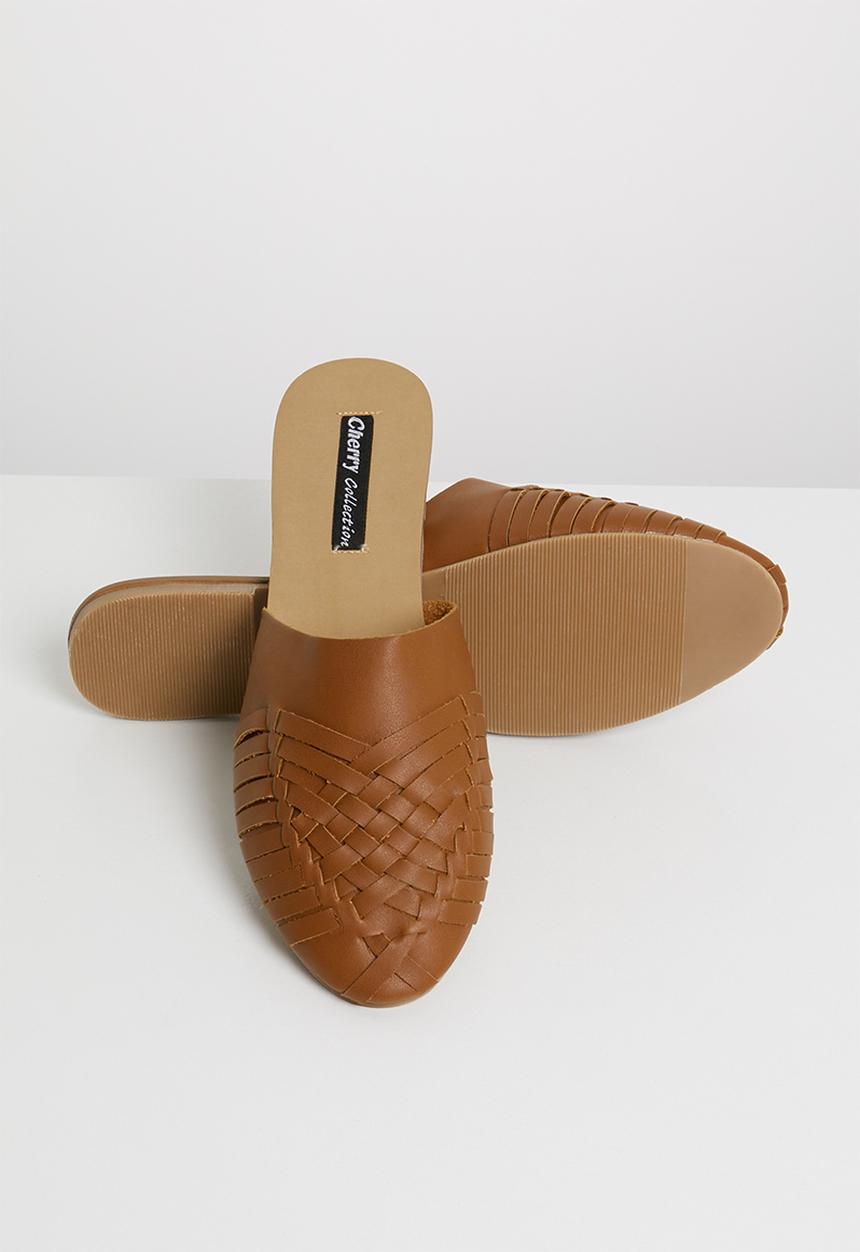 Cherry Collection - Montana woven detail pumps - tan