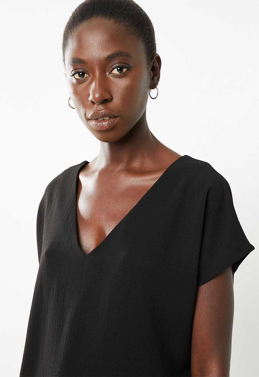 Superbalist - V-neck blouse - black