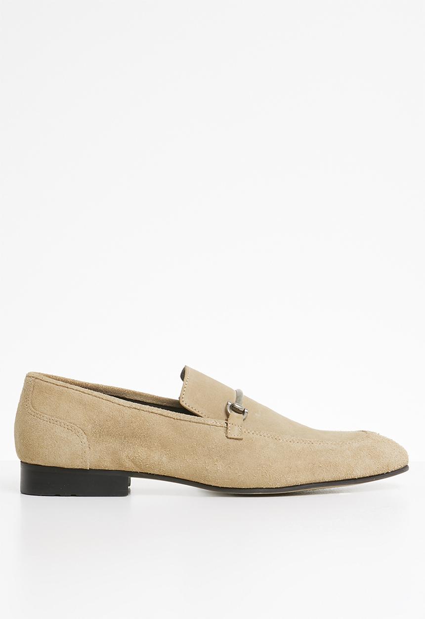 Superbalist - John suede loafer - Sand