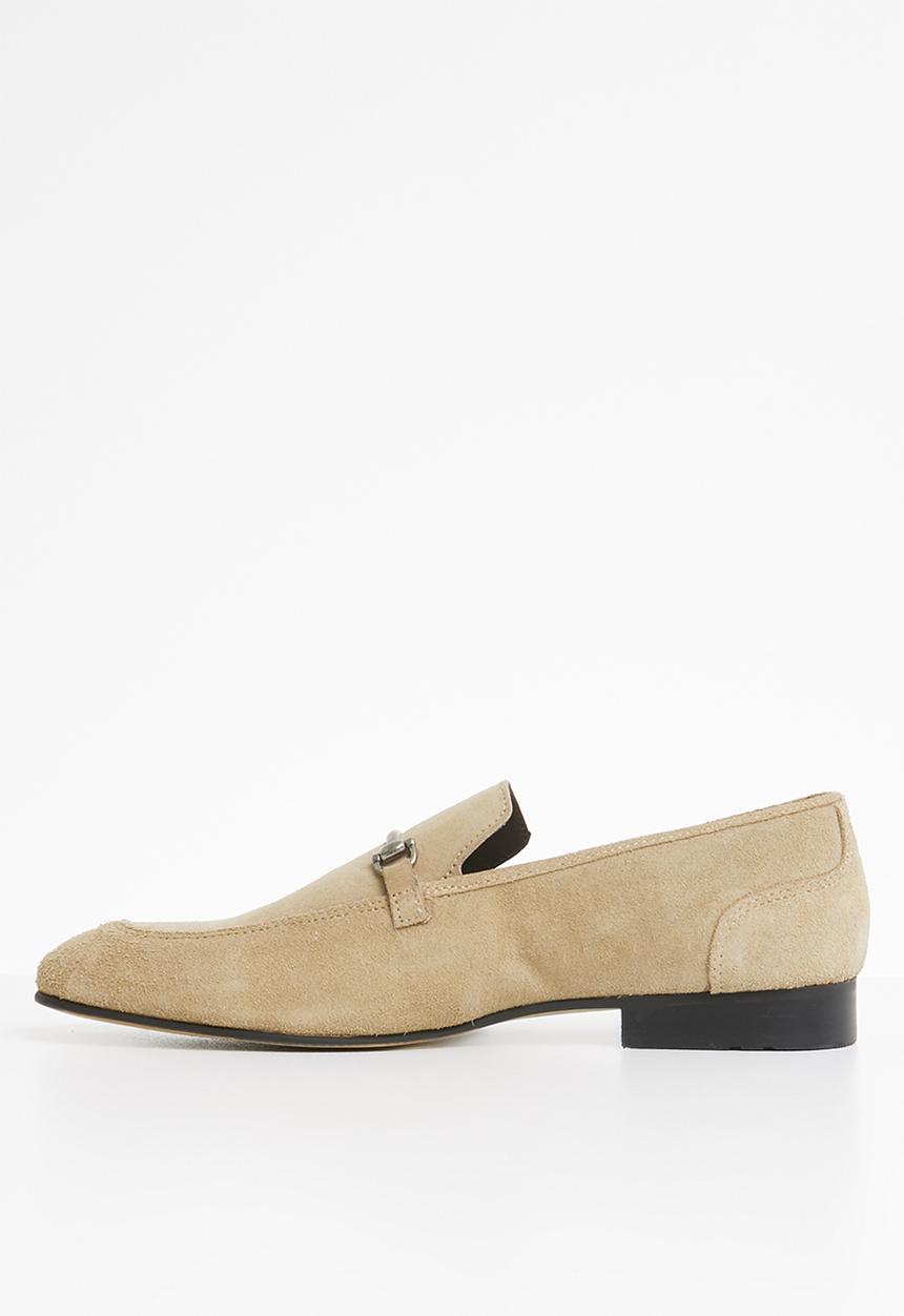 Superbalist - John suede loafer - Sand