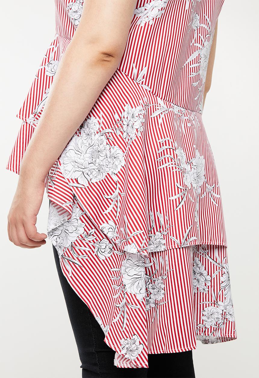STYLE REPUBLIC PLUS - Dipped hem sleeveless blouse - red & white 