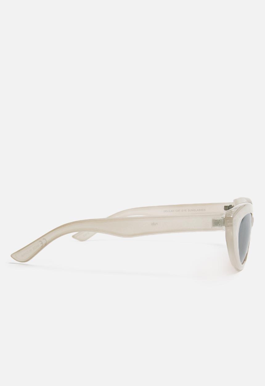 Cotton On - Delilah cat eye sunglasses - grey 