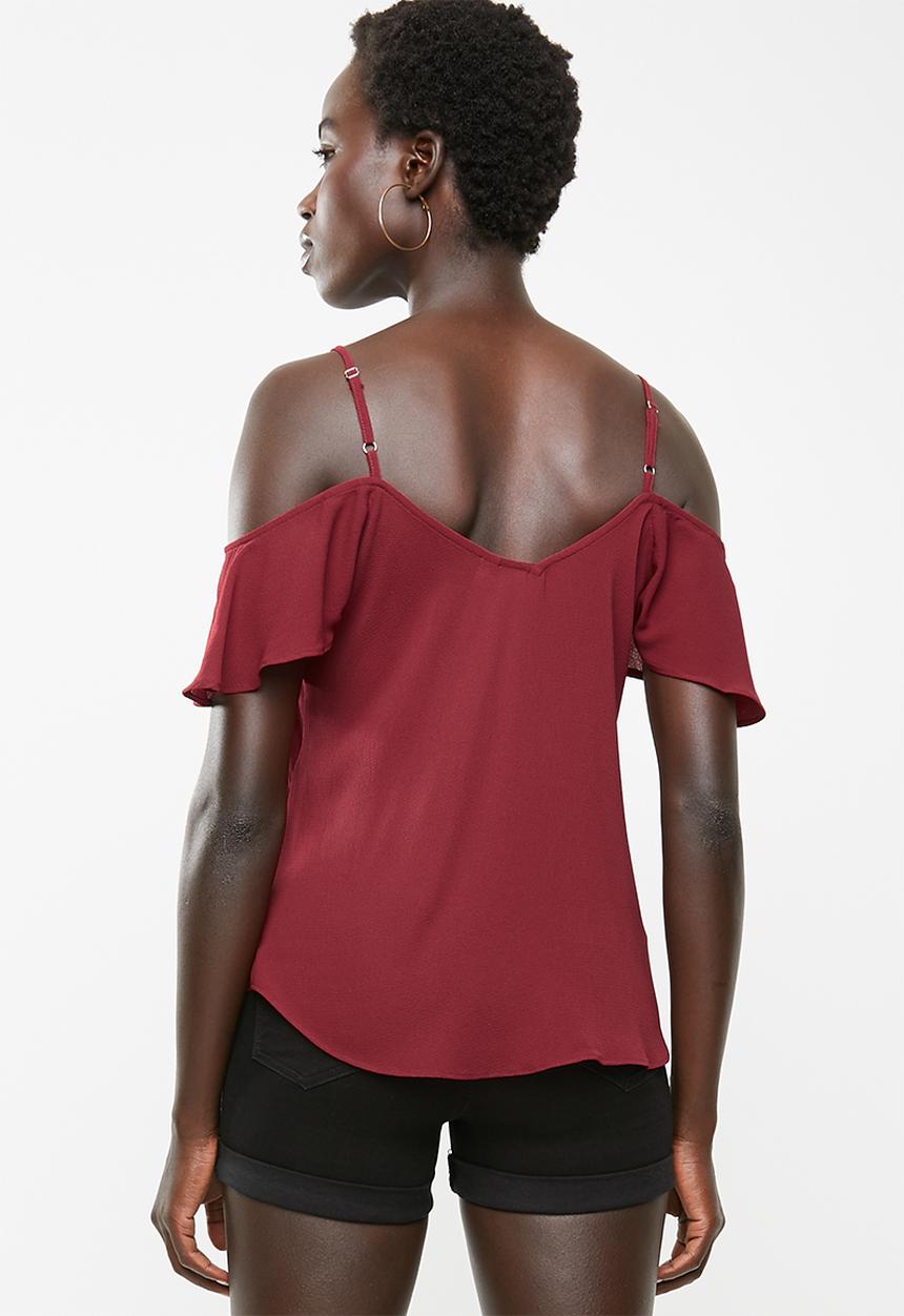 Revenge - Cold Shoulder Top - red
