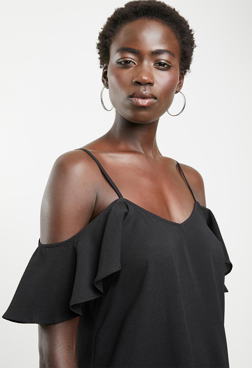 Revenge - Cold shoulder top - black