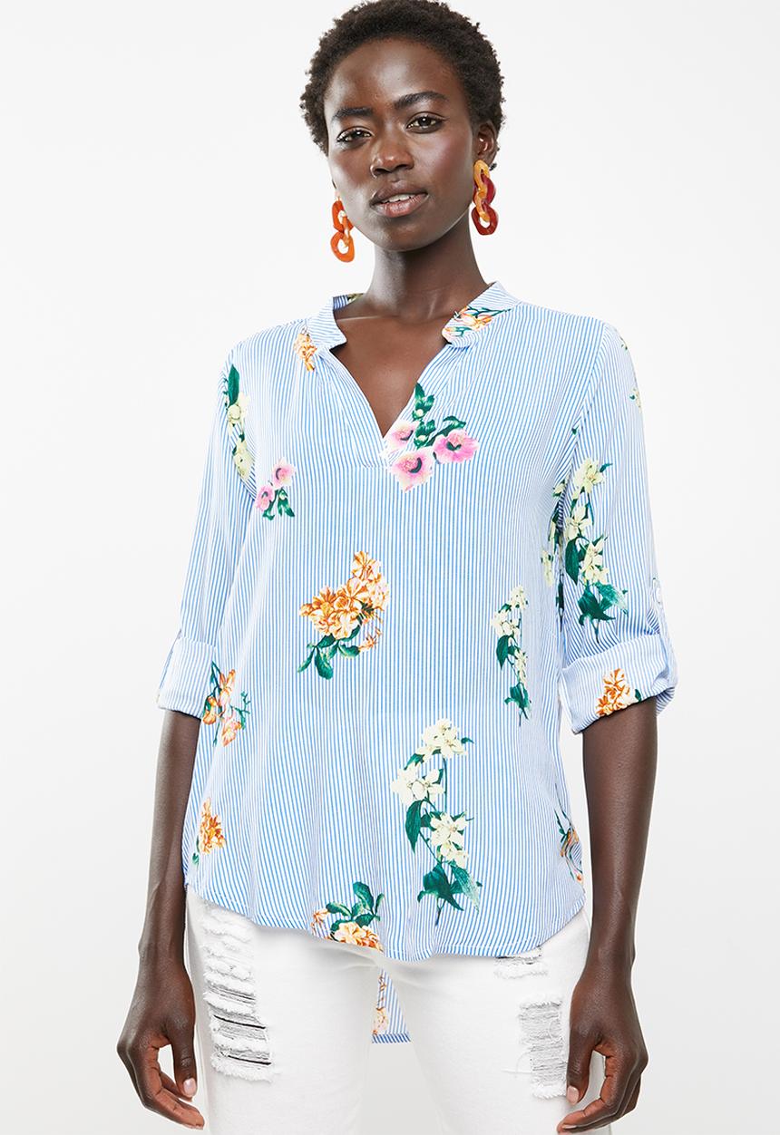 Revenge - Floral top - blue