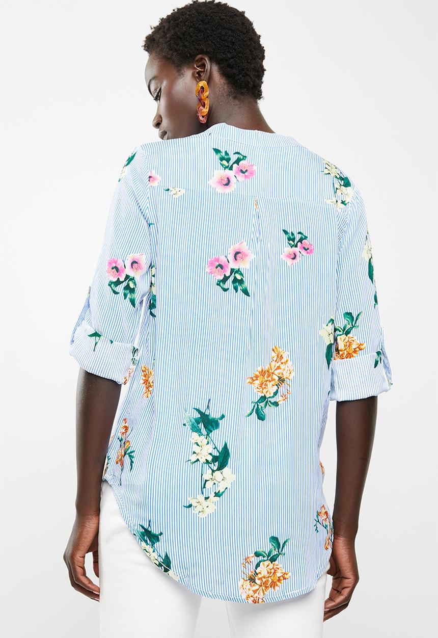 Revenge - Floral top - blue