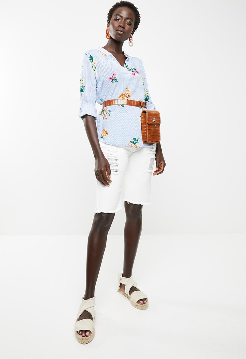 Revenge - Floral top - blue