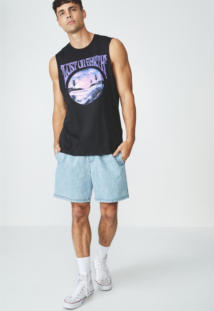 Cotton On - Tbar lost on earth muscle - black