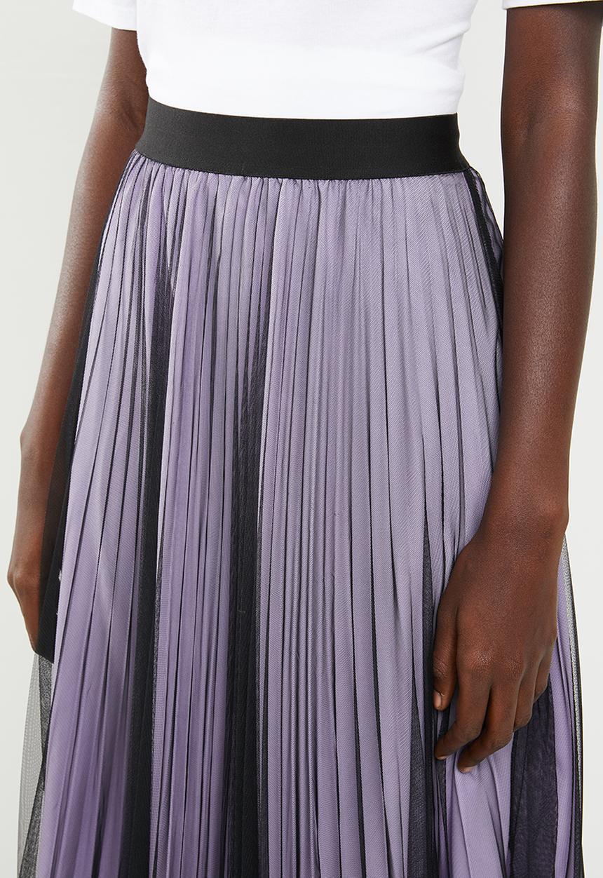 Superbalist - Sunray pleated midi skirt with contrasting lining - black & lilac