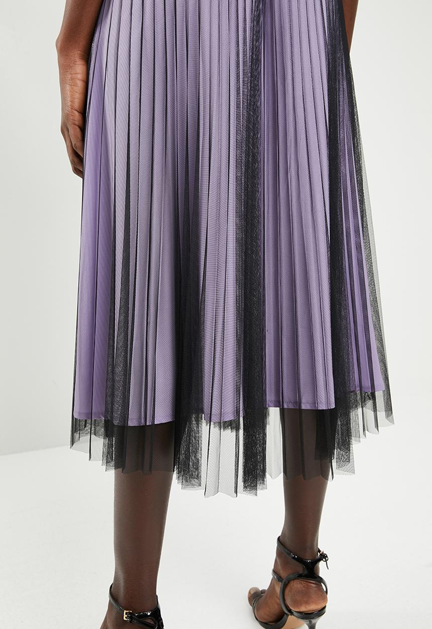Superbalist - Sunray pleated midi skirt with contrasting lining - black & lilac