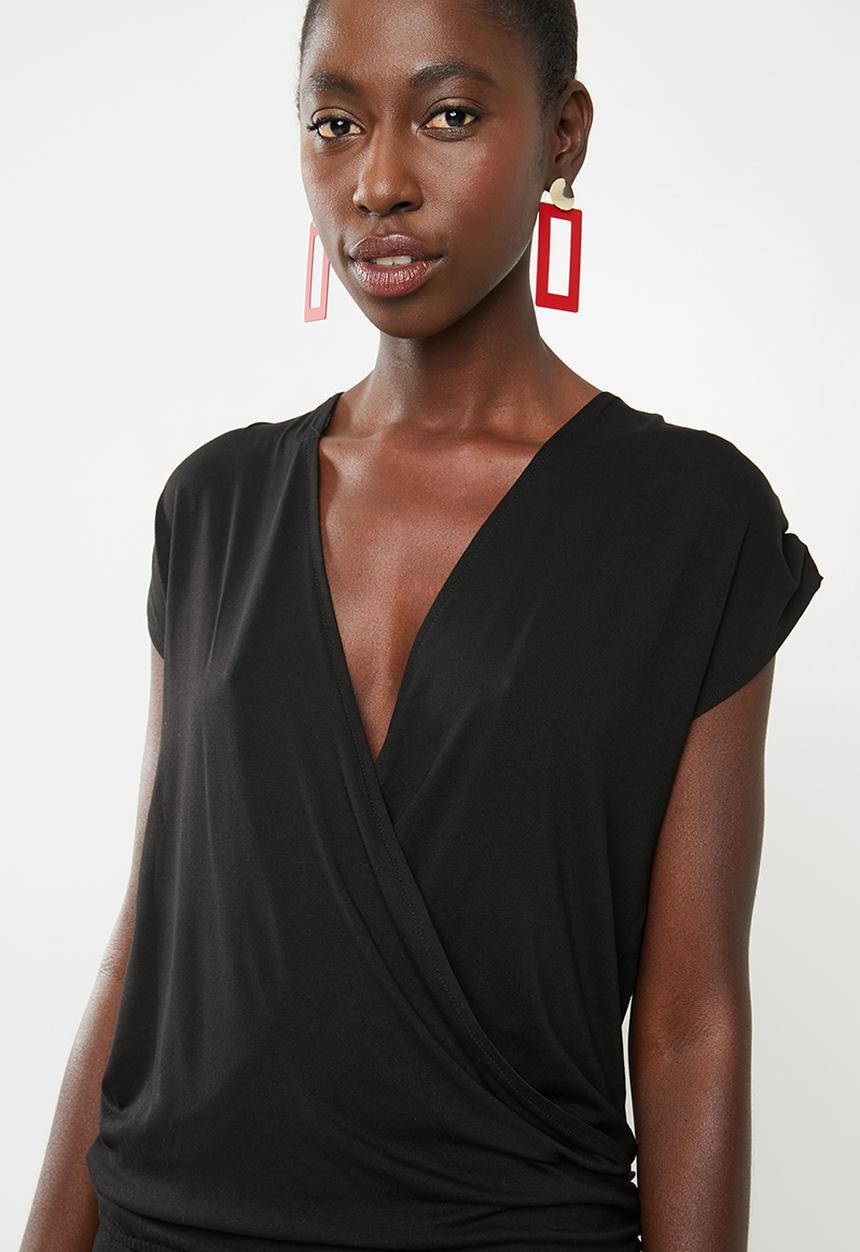 Superbalist - Ruched shoulder wrap back top - black