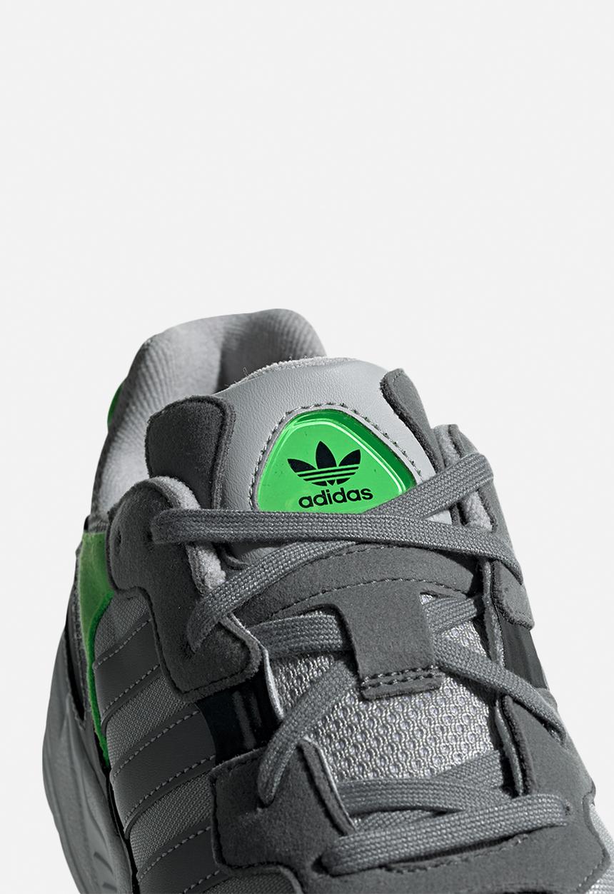 adidas Originals - YUNG-96 - grey & shock pink 