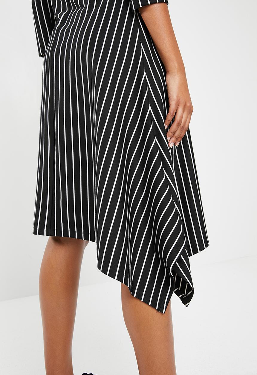 Superbalist - Twist front midi dress - black & white