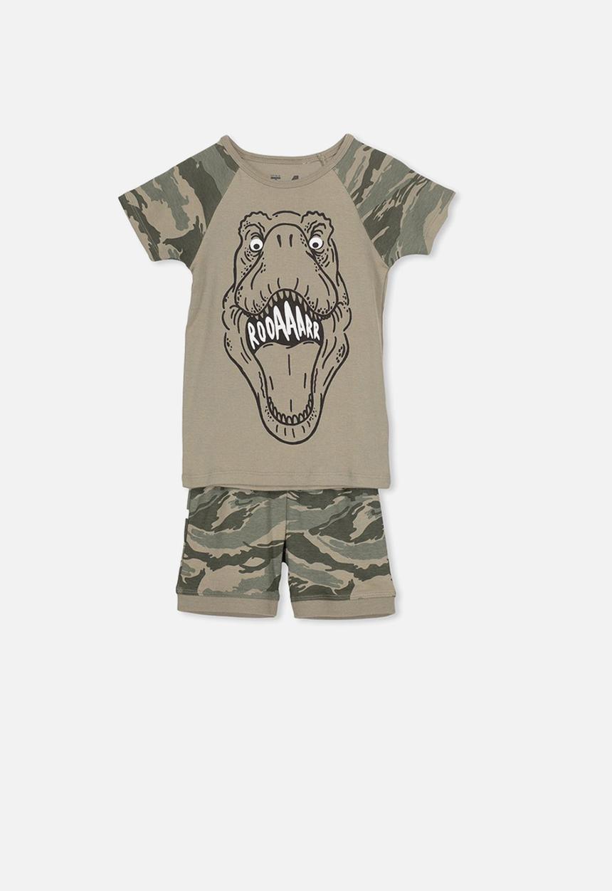 Cotton On - Angus boys short sleeve raglan pyjama set - taupe