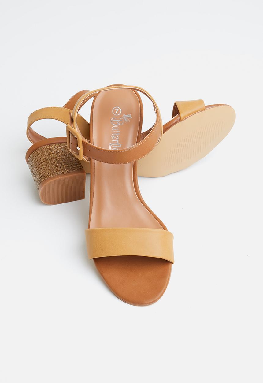 Butterfly Feet - Ankle strap heels - tan