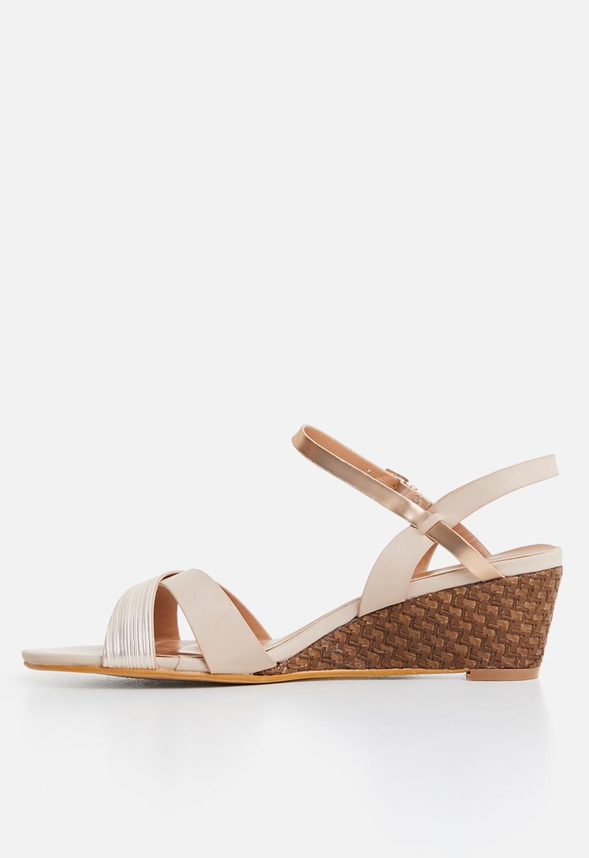 Butterfly Feet - Nalayka wedge heel - pale pink