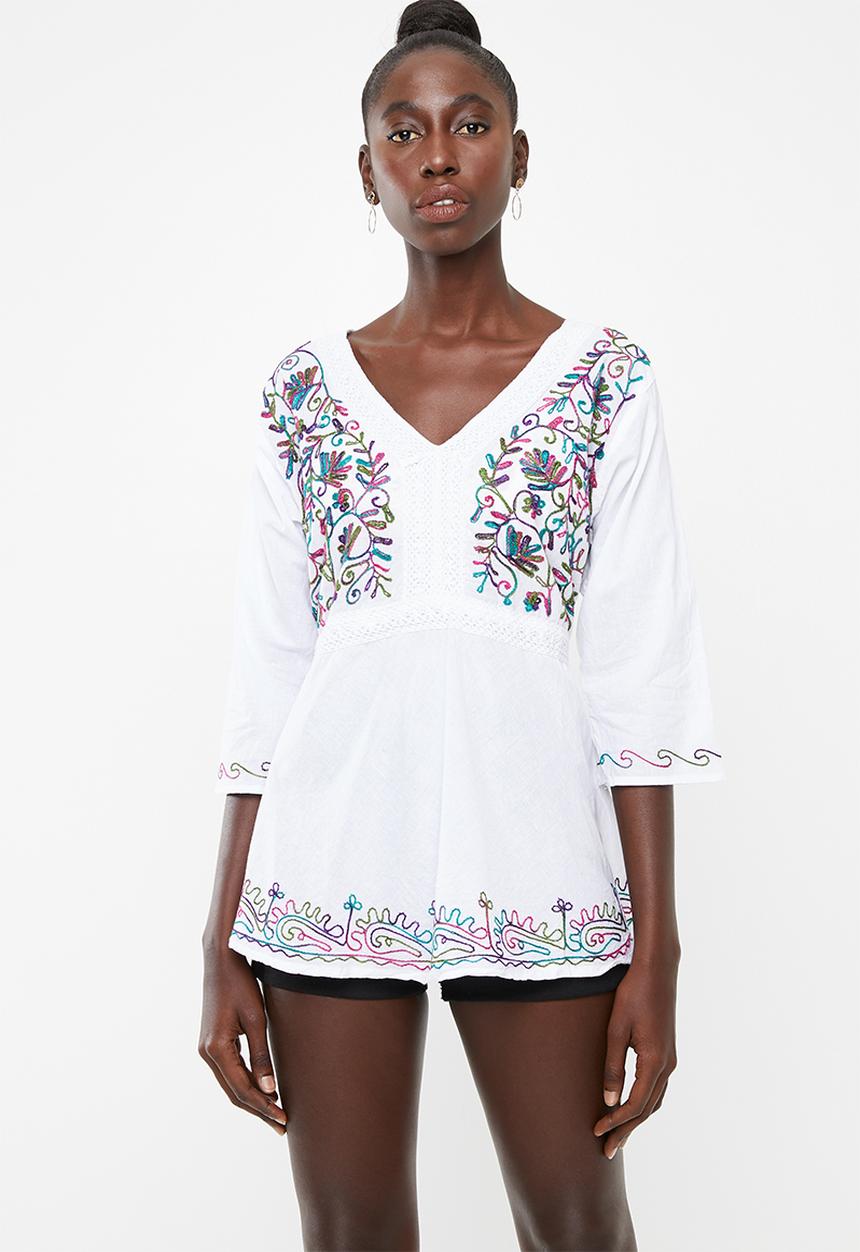 Lithe - Embroidered kaftan 1 - pink