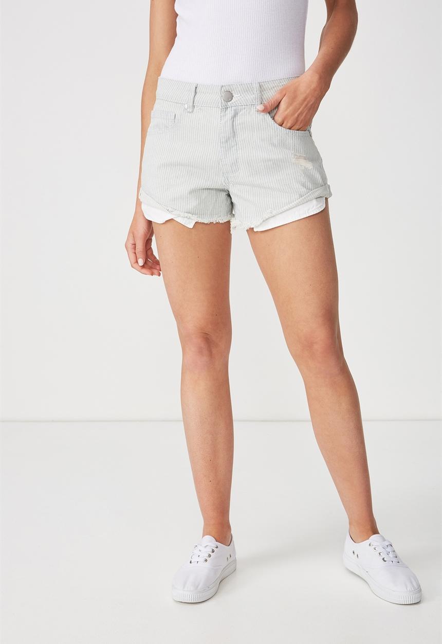 Cotton On - Mid rise Saturday denim shorts - blue