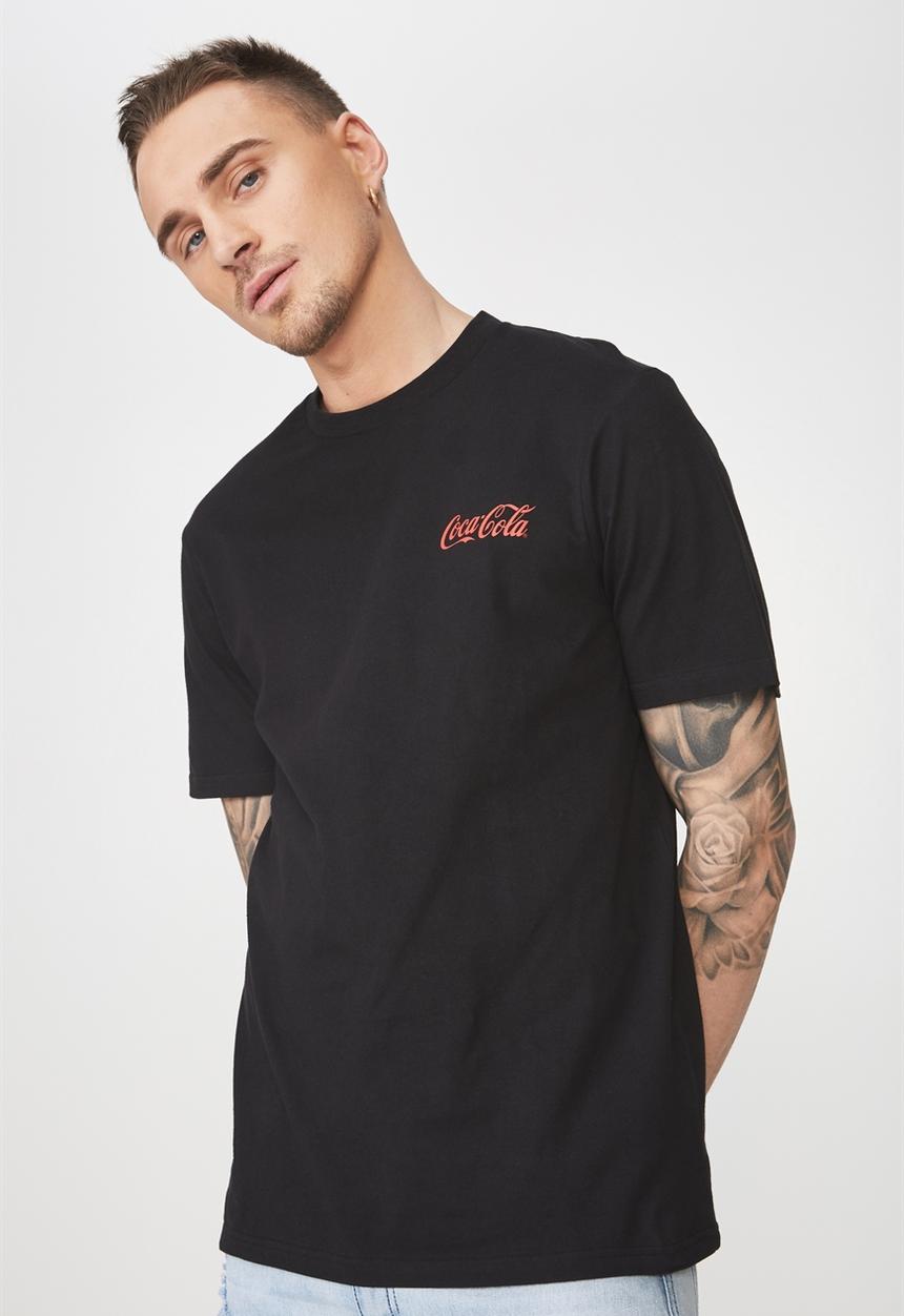 Cotton On - Coke-worldwide t-bar collaboration tee - black