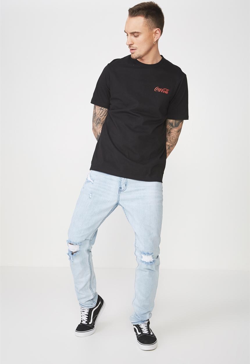 Cotton On - Coke-worldwide t-bar collaboration tee - black