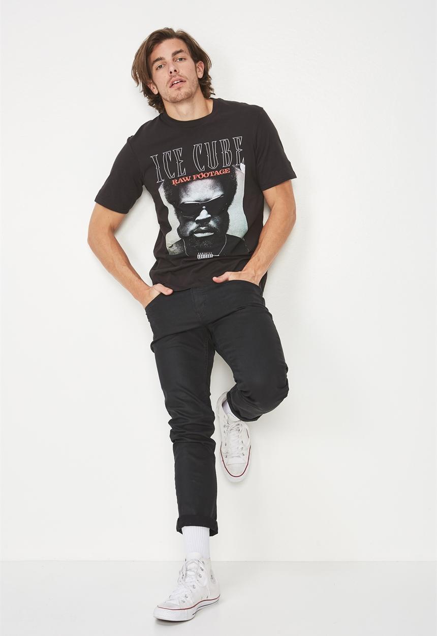 Cotton On - Raw footage t-bar collaboration tee - black