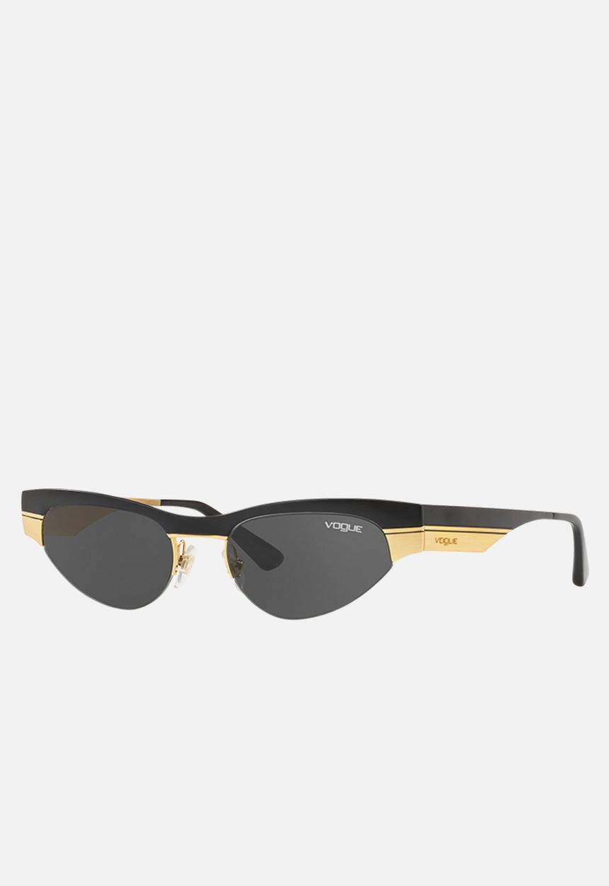 Vogue Eyewear - Gigi Hadid-VO4105S sunglasses - matte black/brushed gold
