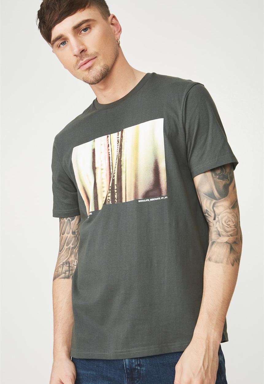 Cotton On - Paranormal Tbar tee  - green