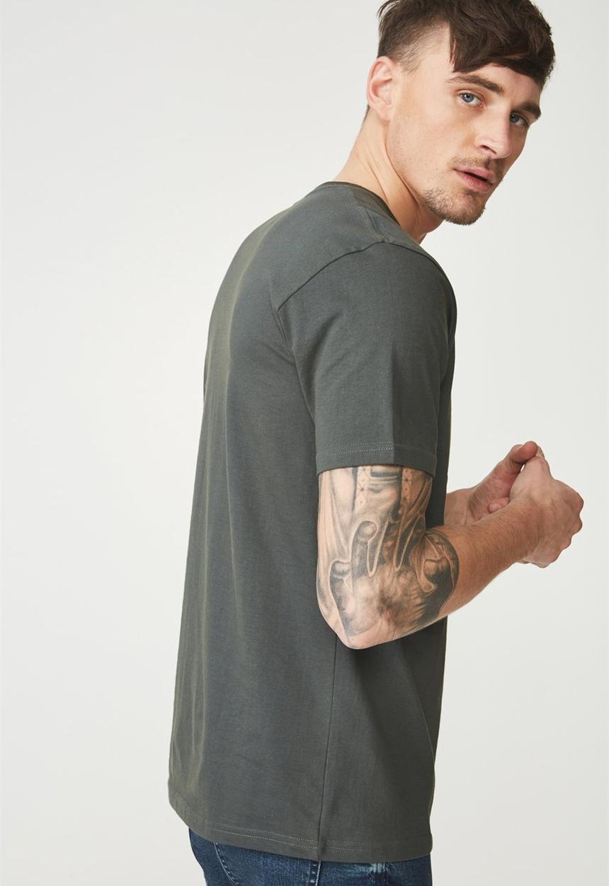 Cotton On - Paranormal Tbar tee  - green