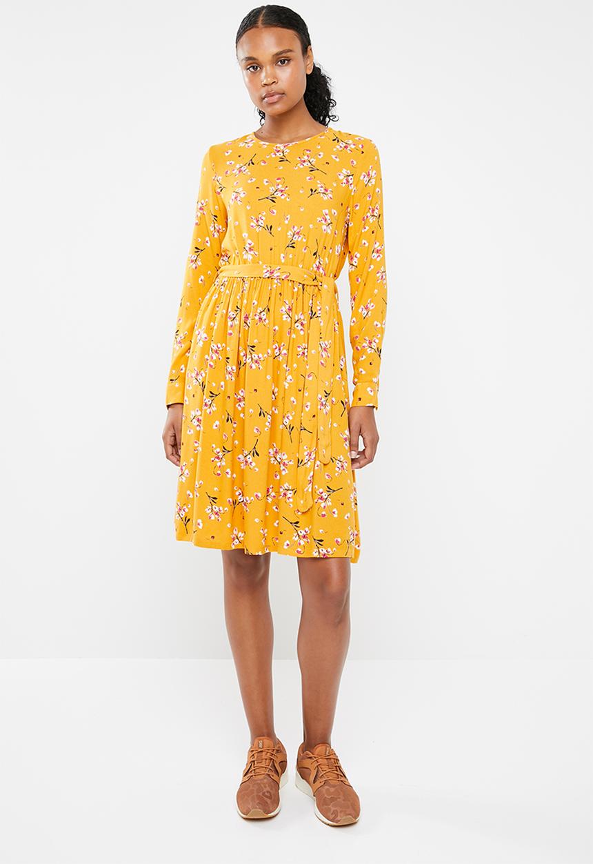 Vero Moda - Maya long sleeve dress - yellow