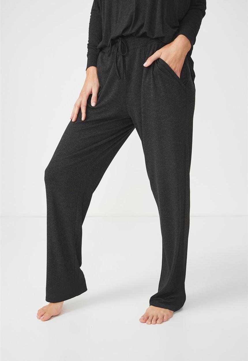 Cotton On - Sleep recovery relaxed pant - black 