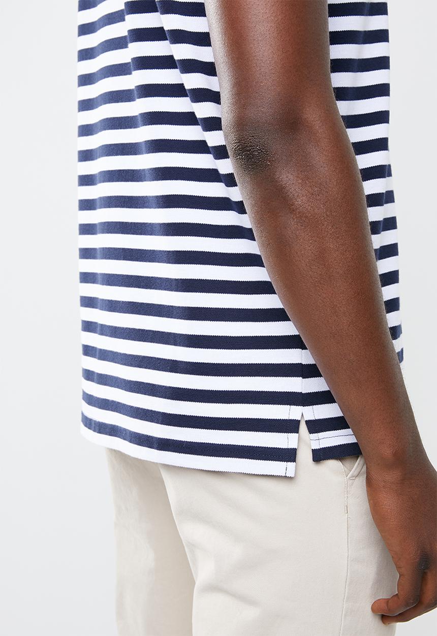 Pringle of Scotland - St David  styled sps - navy & white