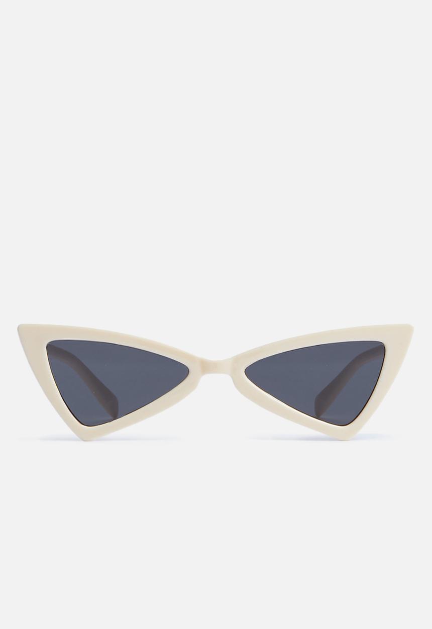 Superbalist - Winged cat eye sunglasses - cream