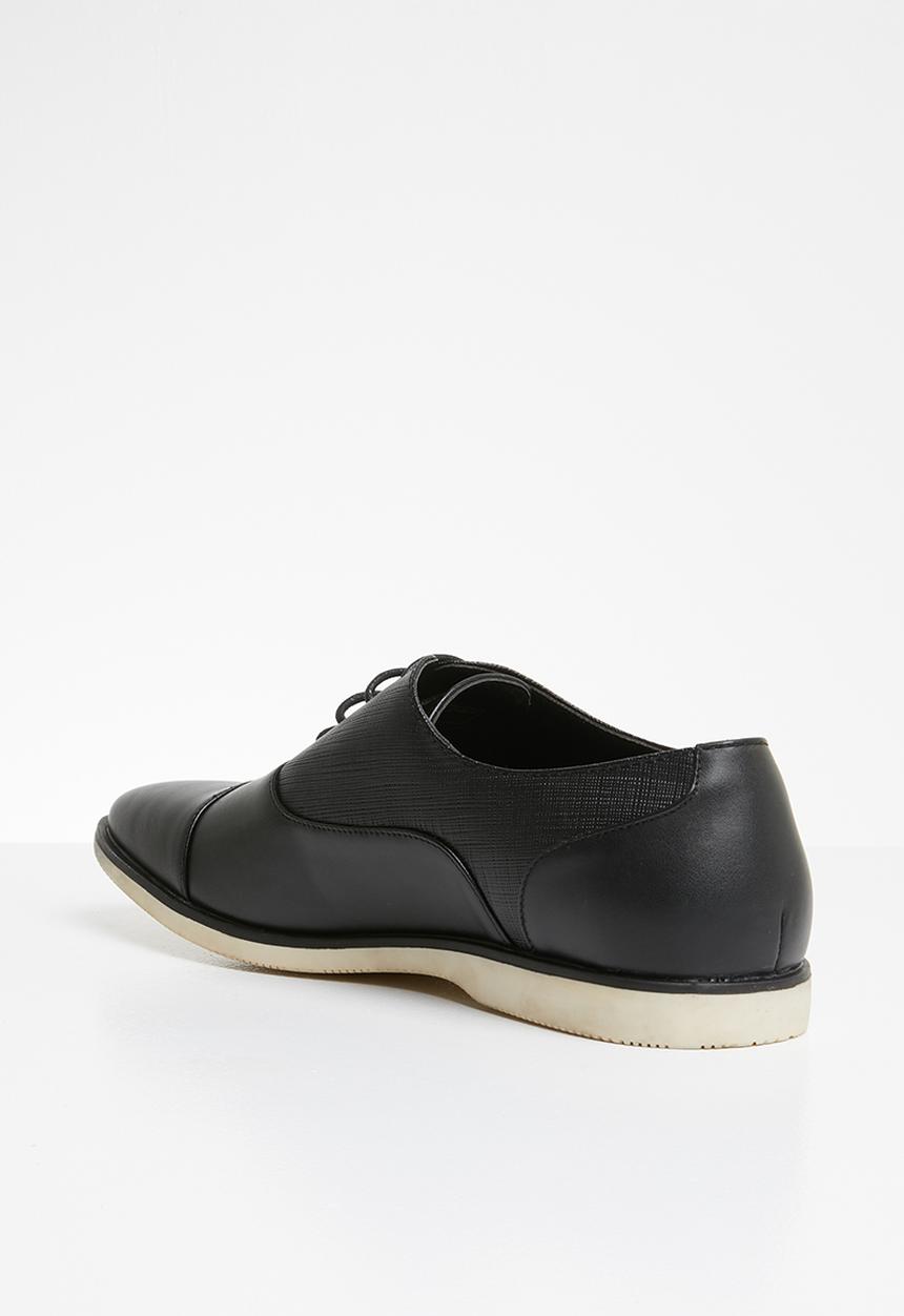 Superbalist - Nate textured oxford - black