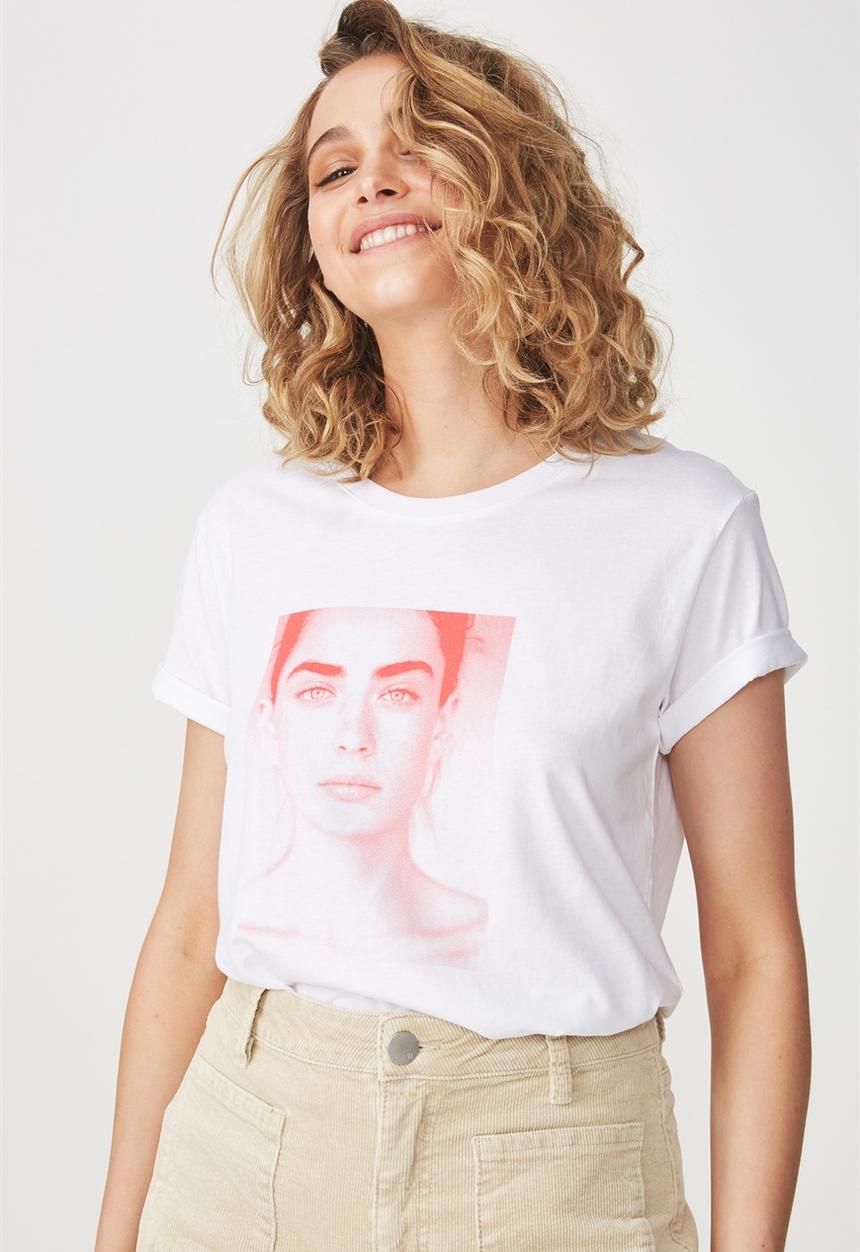 Cotton On - Tbar fox scarlet lady graphic tee - white