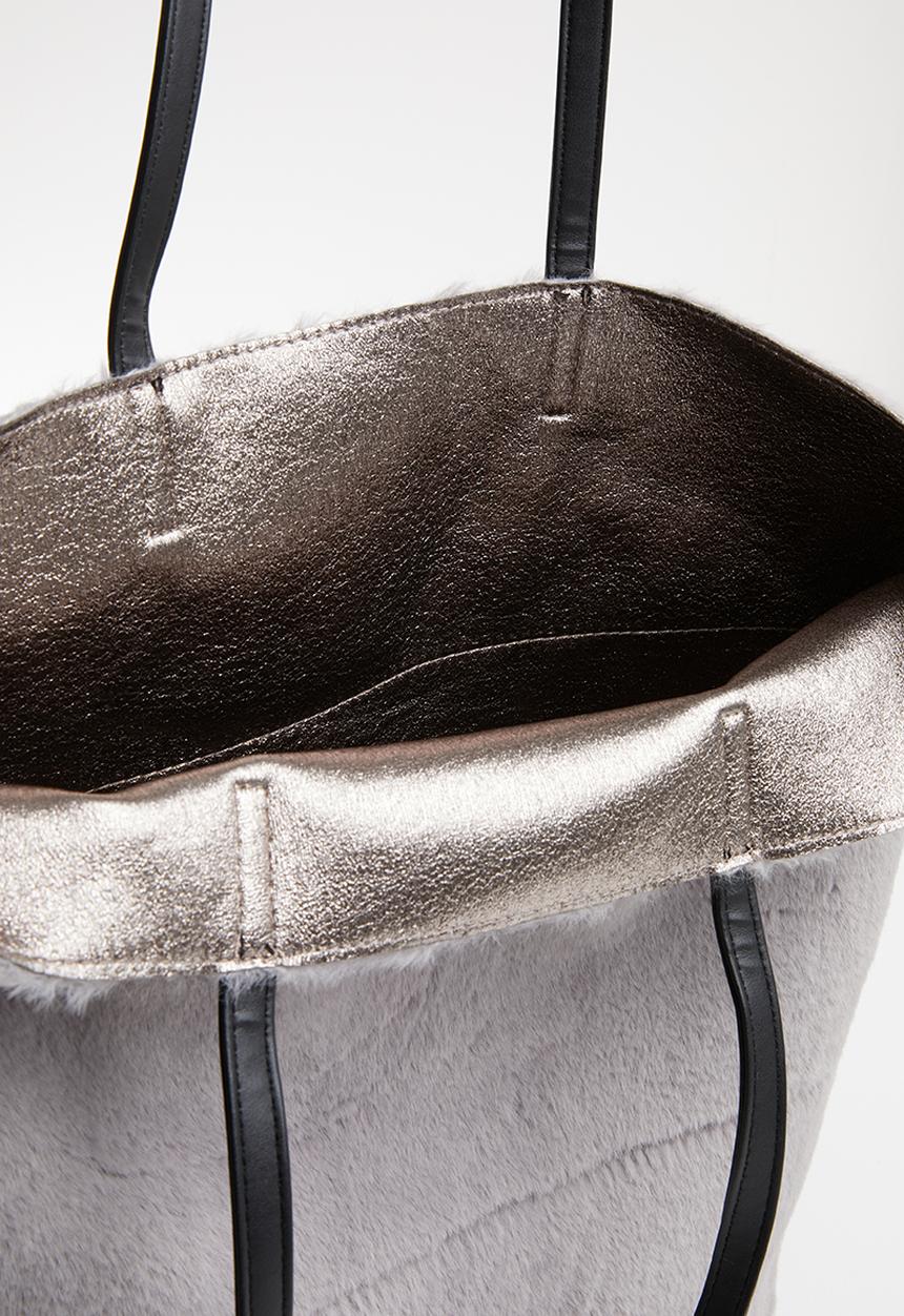 New Look - Oversized faux fur tote - grey & black 