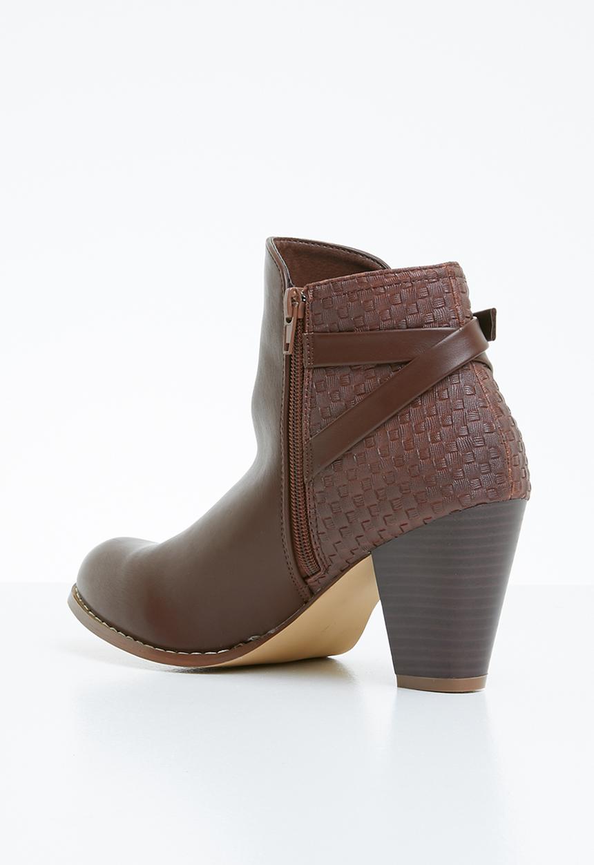 STYLE REPUBLIC - Woven detail boots - tan