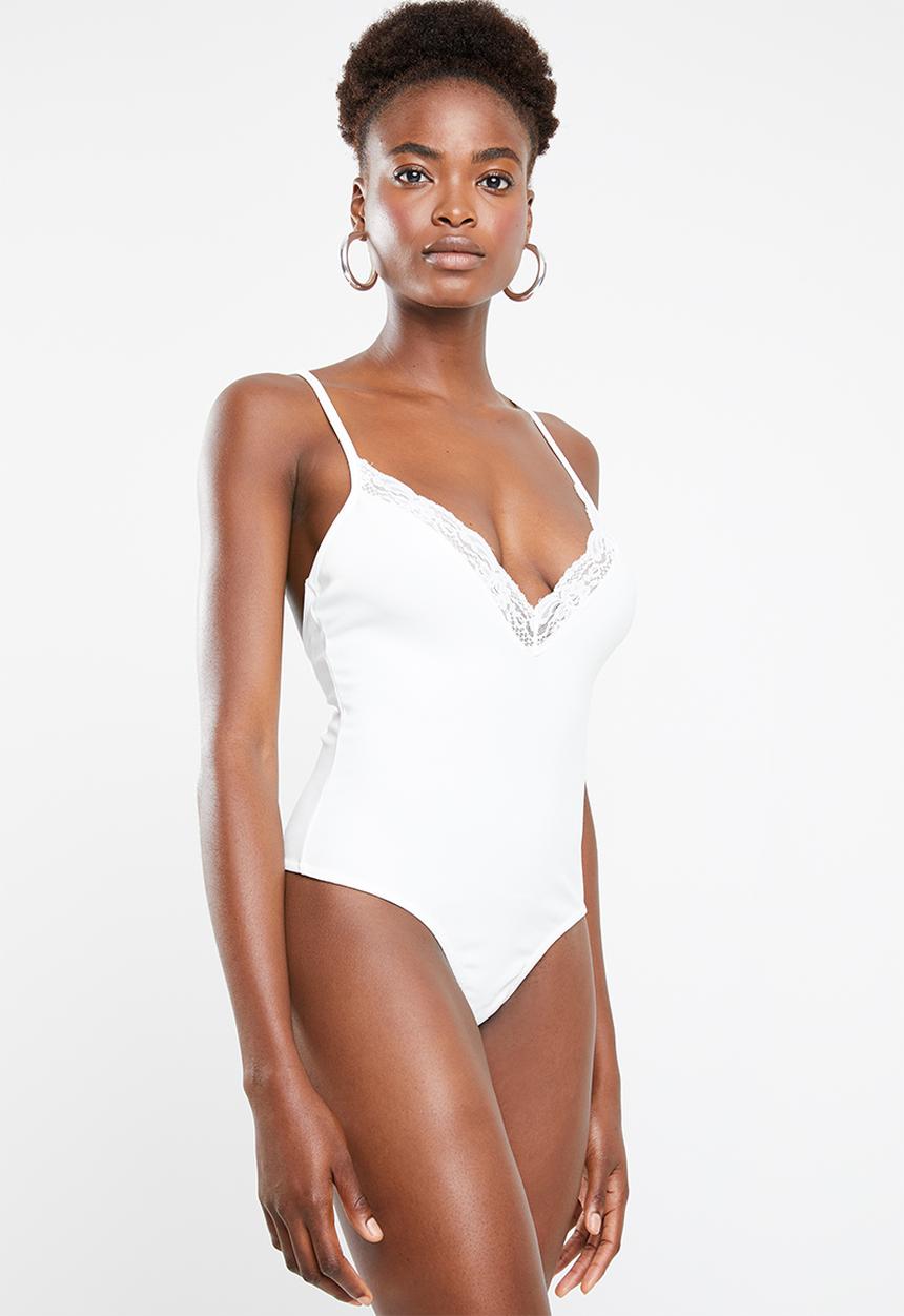 Missguided - Lace trim V-neck bodysuit - white 