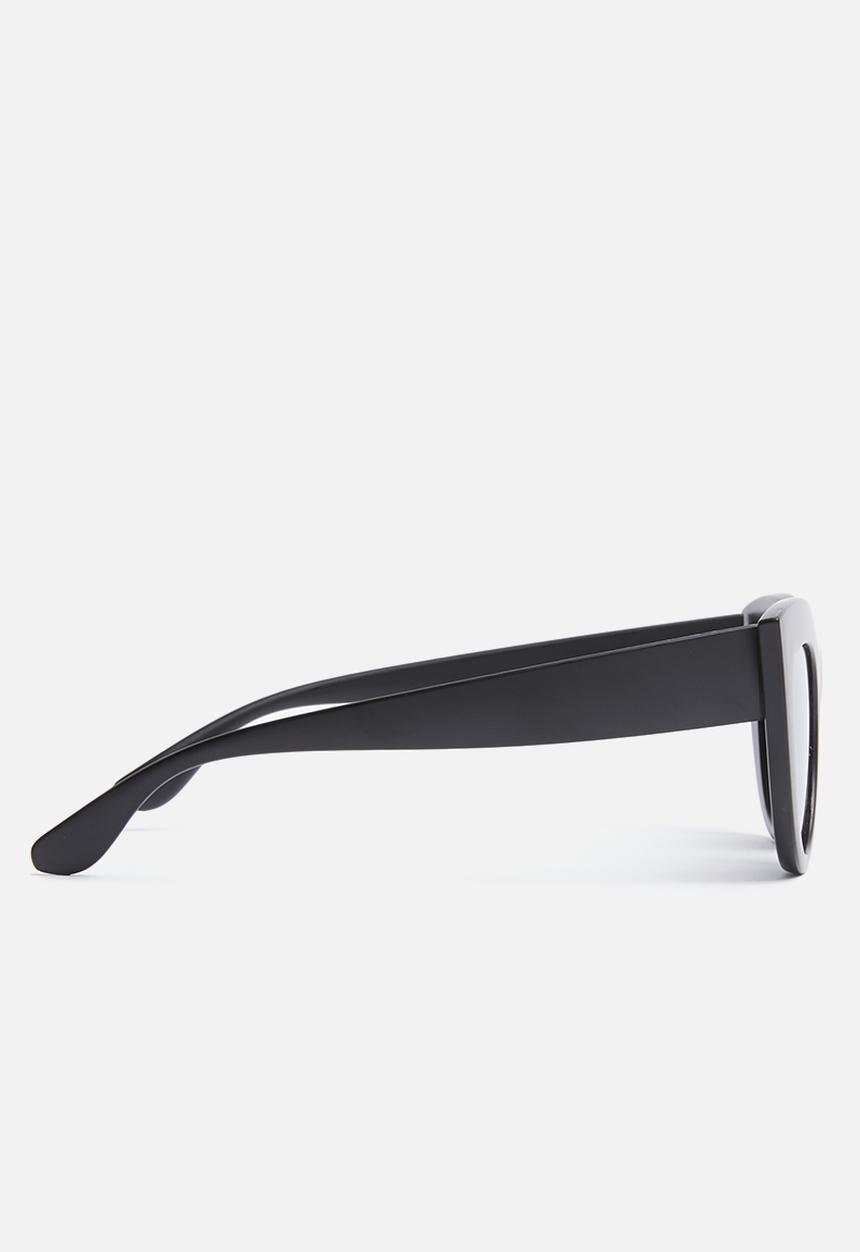 Superbalist - Cat eye sunglasses - black