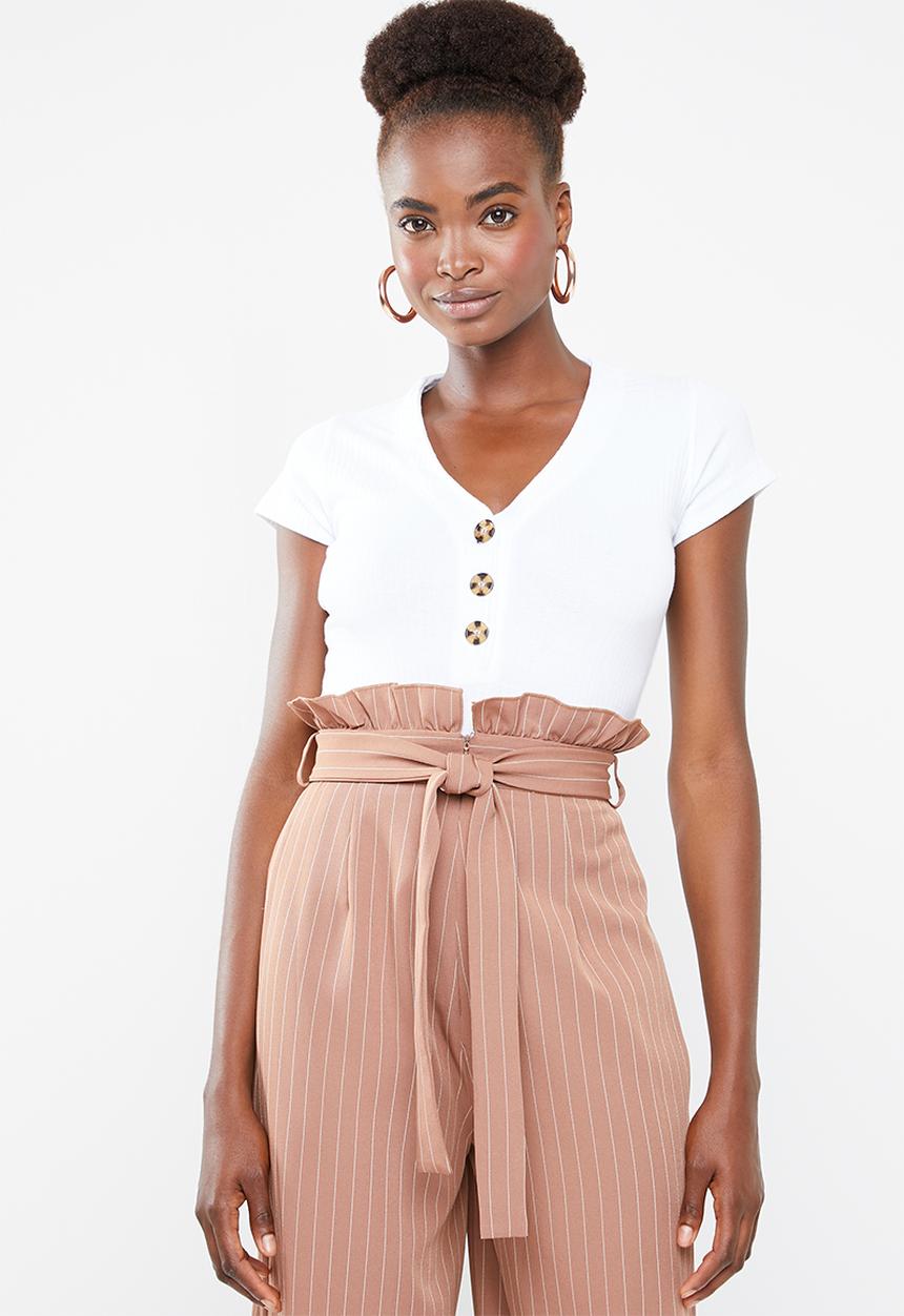 Missguided - Horn button ribbed plunge bodysuit - white