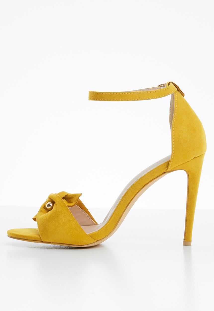 Miss Black - Stella heel - yellow