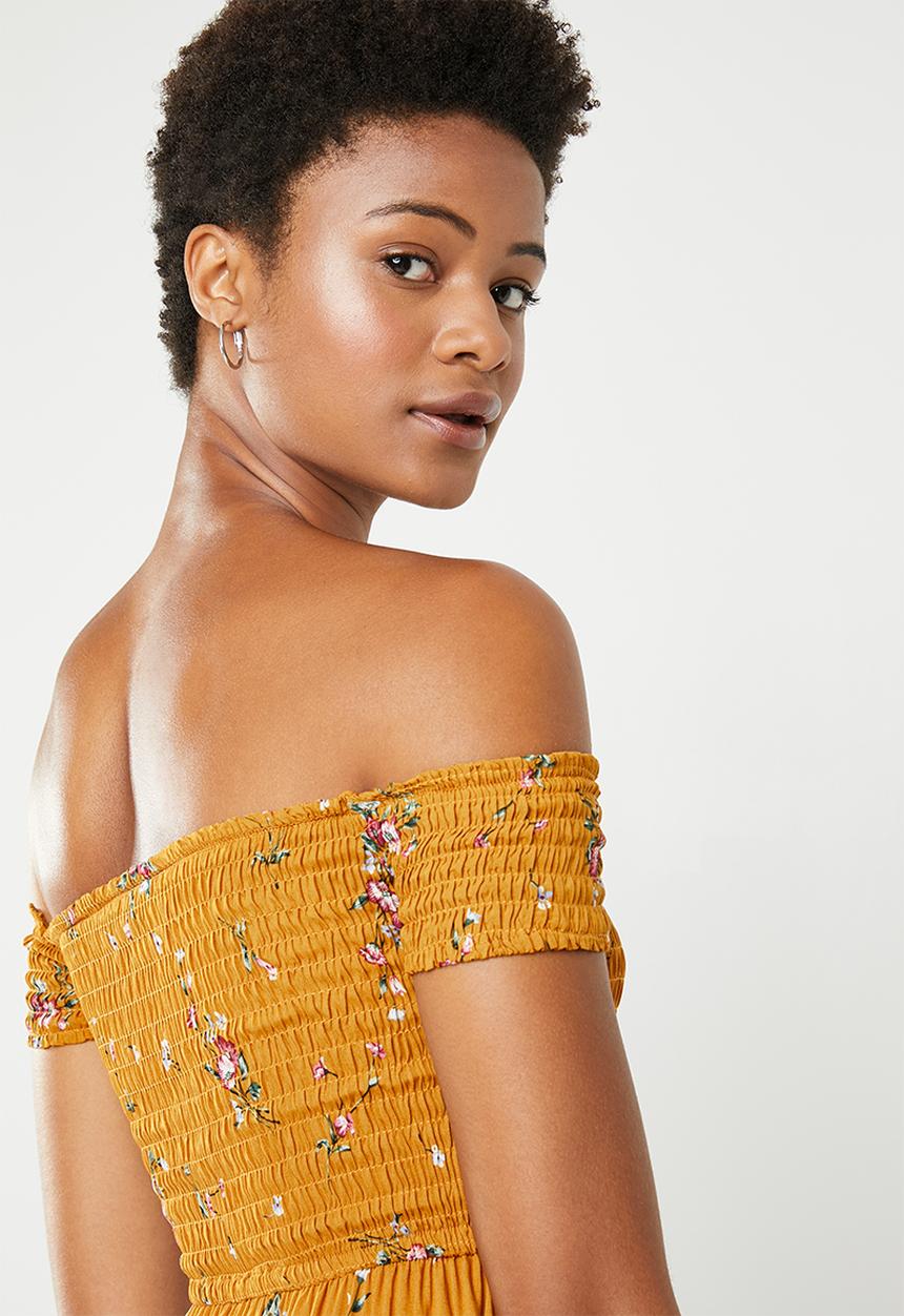Revenge - Cap sleeve maxi with elasticated bodice - yellow