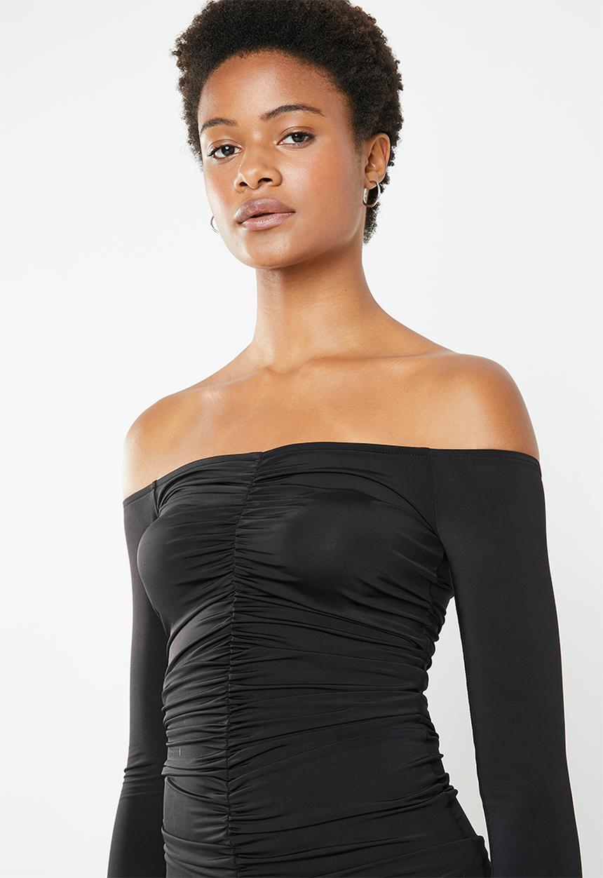 Superbalist - Ruched off the shoulder bodycon - black