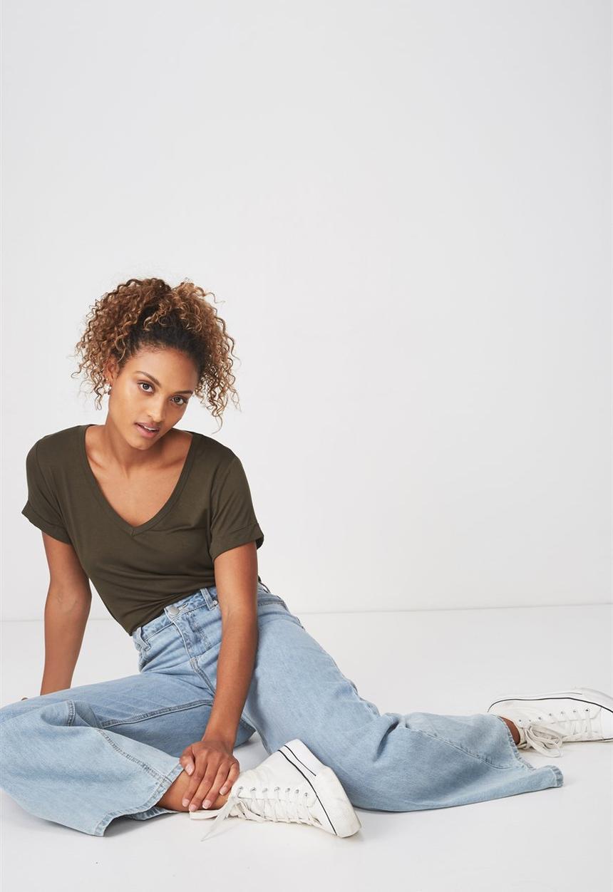 Cotton On - Short sleeve v neck top - khaki