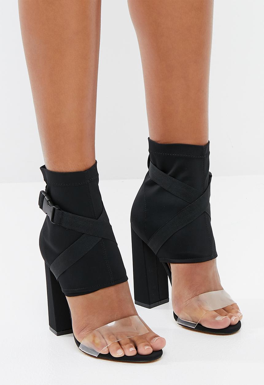 Public Desire - Forte buckle strap block heel - black 