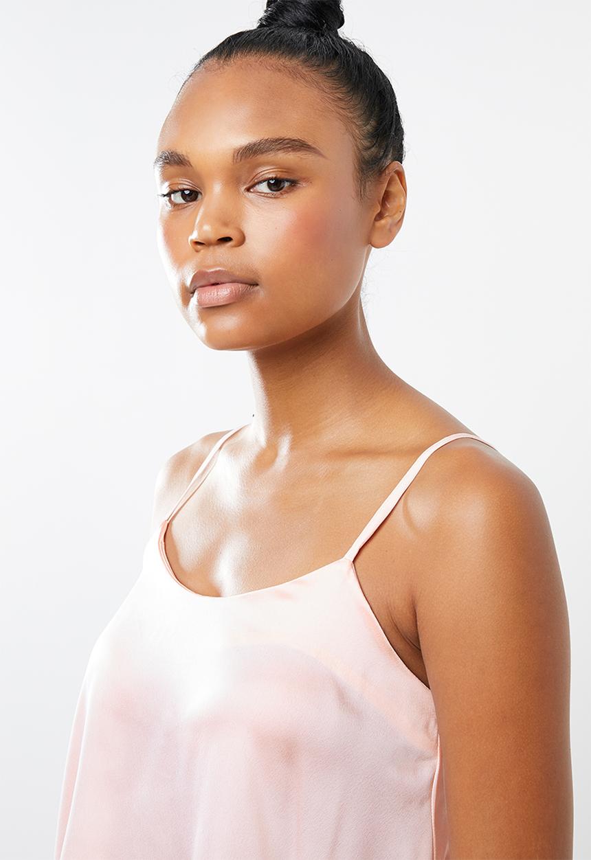 Missguided - Ruffle hem satin short pj set - pink