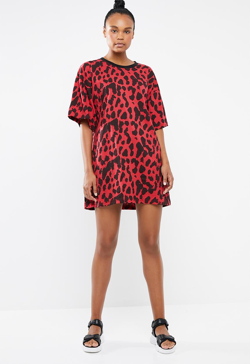 Missguided - Oversized T-shirt dress leopard - red